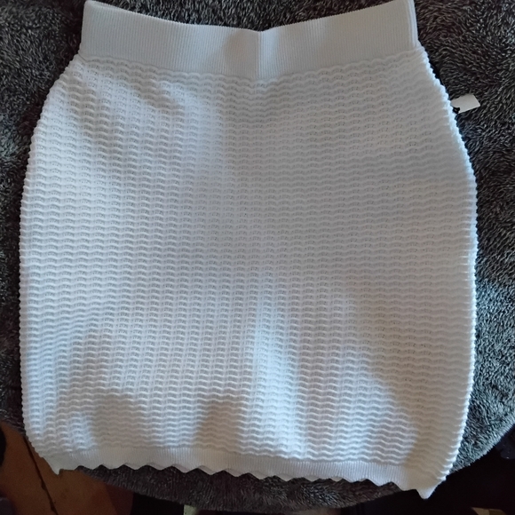 RACHEL ZOE - White Bubble Mini Skirt NWT - Picture 2 of 4